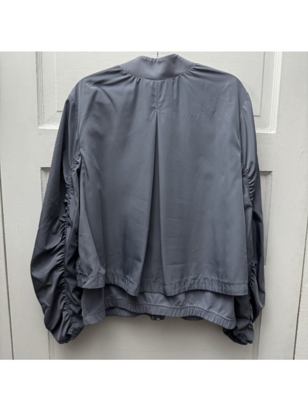 Athleta Medium Gray Ruched Sleeve Zip Front Bomber Jacket Women M - Picture 3 of 10